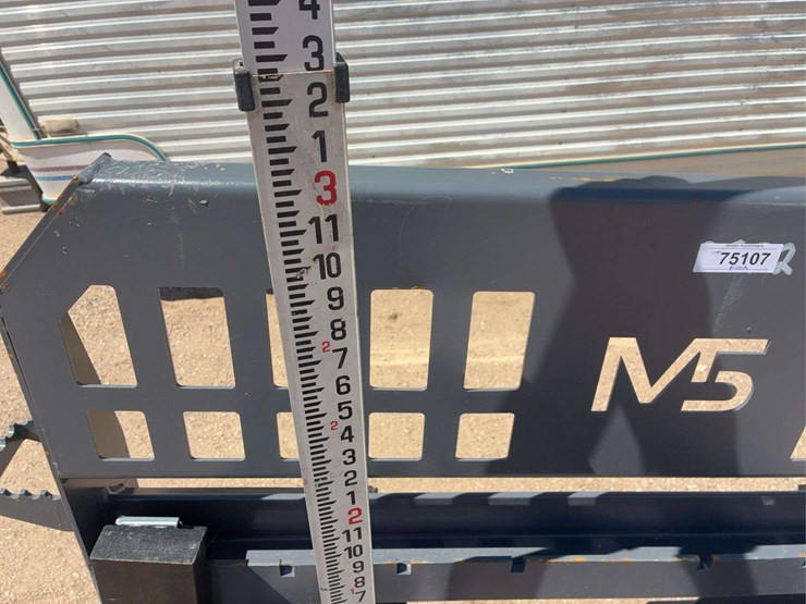 skid-steer-pallet-forks-image-5