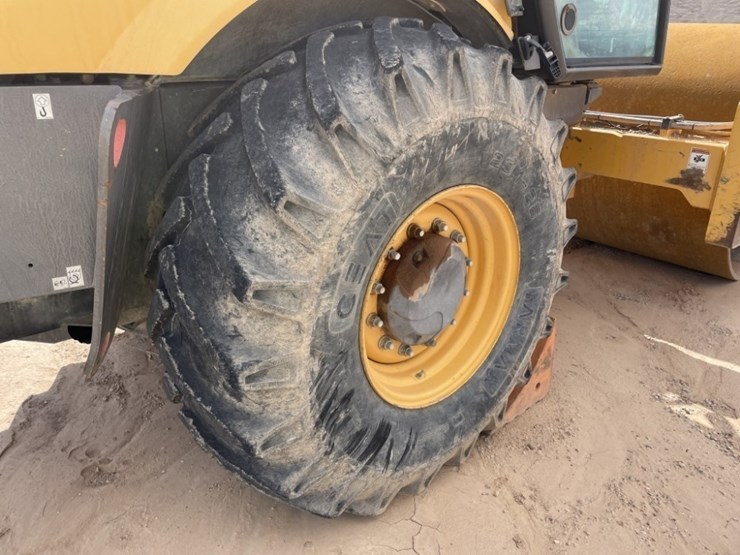 2014-volvo-sd160-vibratory-roller-image-14