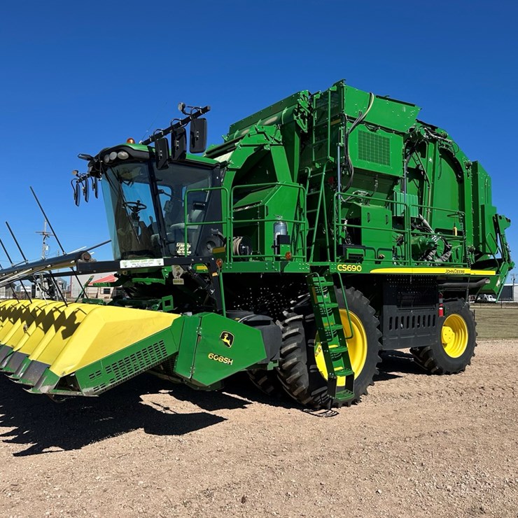 2017 JOHN DEERE CS690