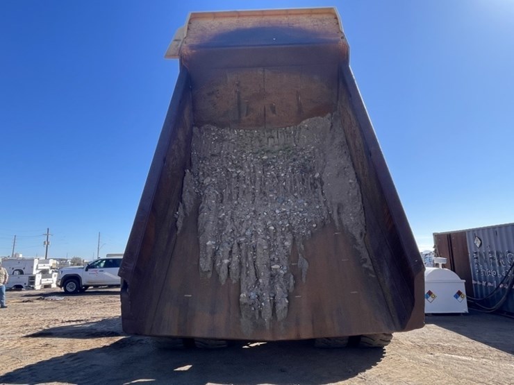 2015-komatsu-hd605-7e0-image-49