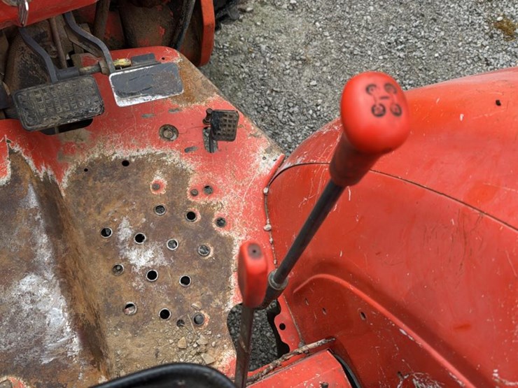 #2402-•-2012-kubota-tractor-image-23