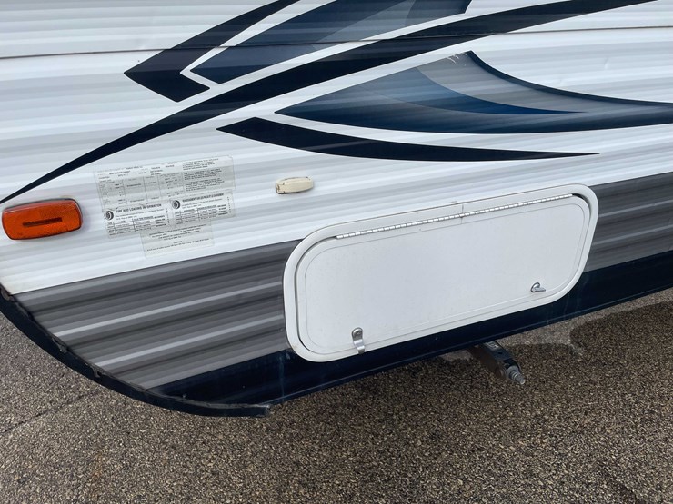 #1378-•-2015-salem-cruise-lite-camper-(no-title)-(of)-image-38