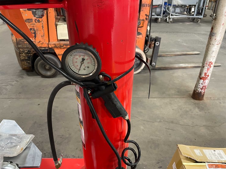 #8524-•-tire-changer-(e)-image-54