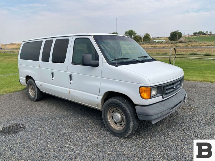 2004-ford-e150-image-5