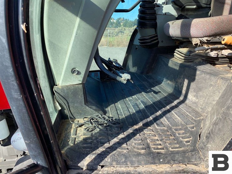 2012-massey-ferguson-5475-image-70