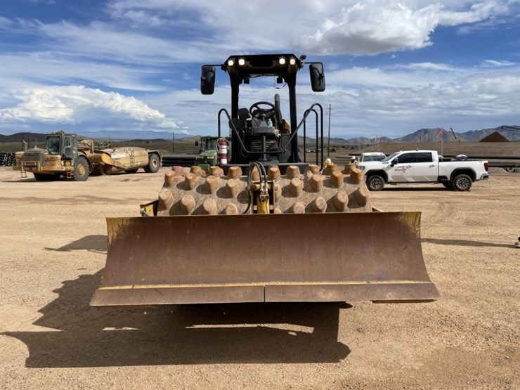 2018-caterpillar-cp56b-image-8