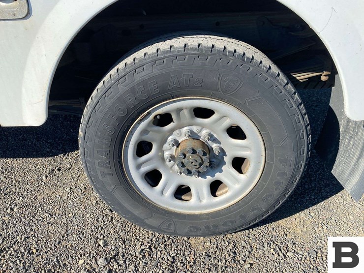 2013-chevrolet-silverado-3500-image-16