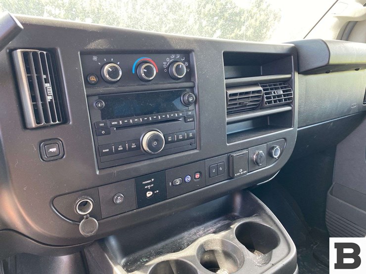 2019-gmc-3500-image-25