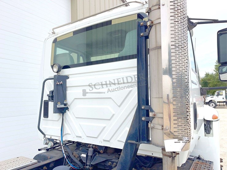 2007-international-durastar-4400-image-21