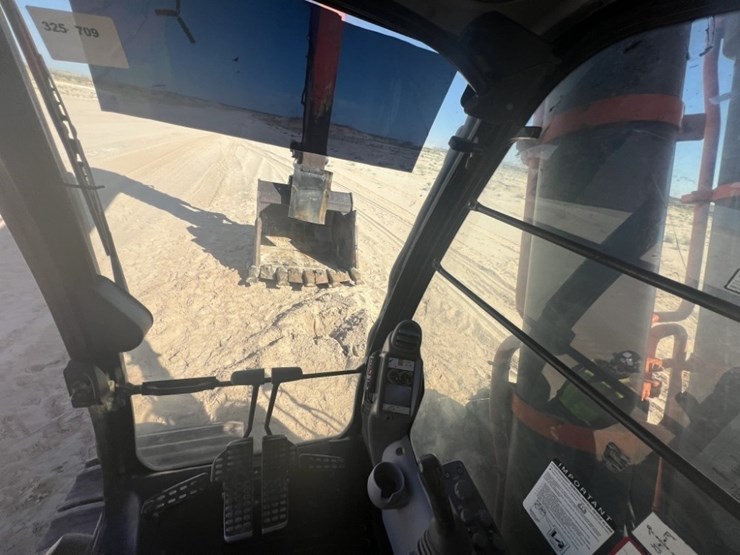 2018-hitachi-zx870-image-58