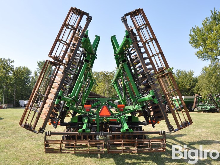 2015-john-deere-2623vt-image-6