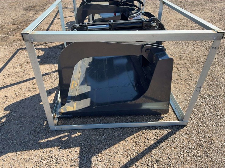 wolverine-72in-grapple-bucket-image-4