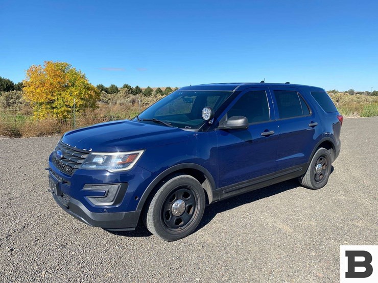 2017-ford-explorer-image-1