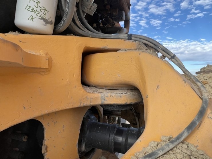 2020-volvo-a60h-image-13