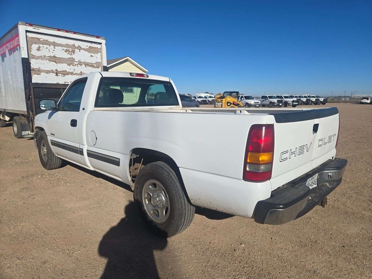 2001-chevrolet-silverado-1500-image-4