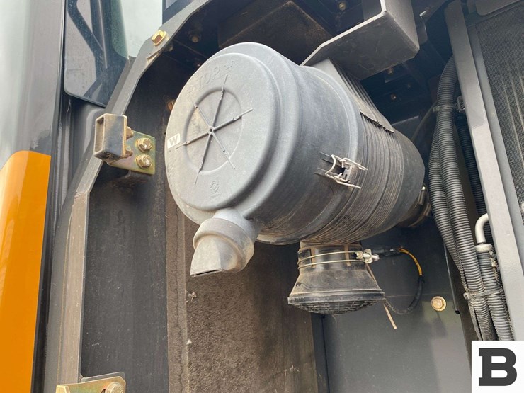 2016-case-cx160d-image-44