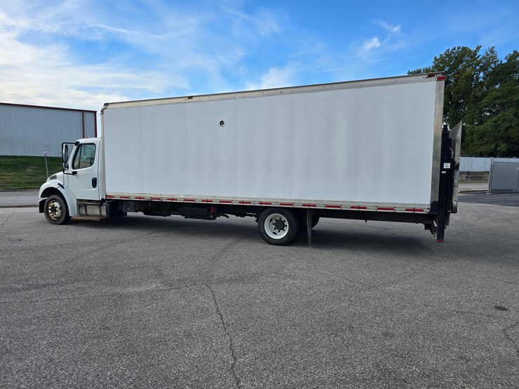 #22329-•-2014-freightliner-m2-106-box-truck-image-15