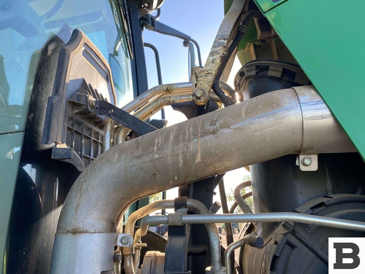 2011-john-deere-8285-tractor-image-55