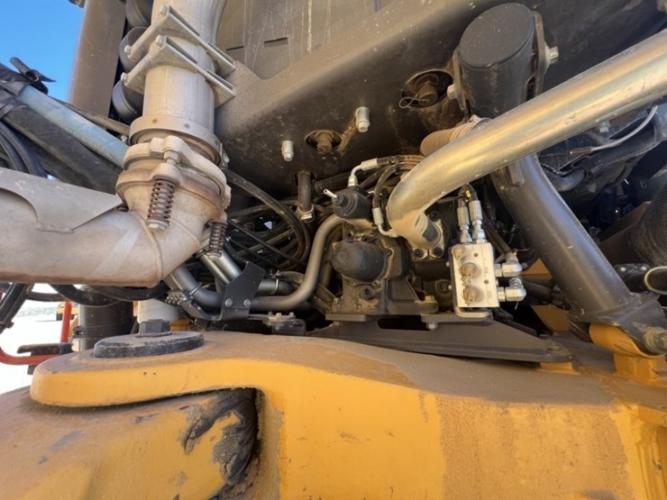 2021-volvo-a60h-image-38