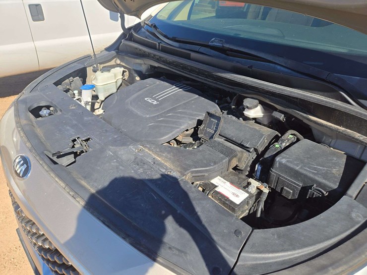 2015-kia-sedona-image-21