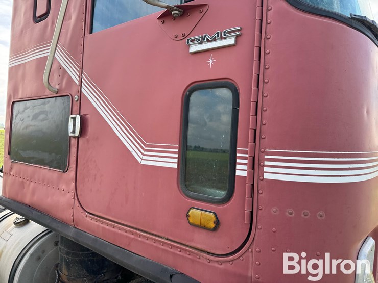 1975-gmc-astro-image-19