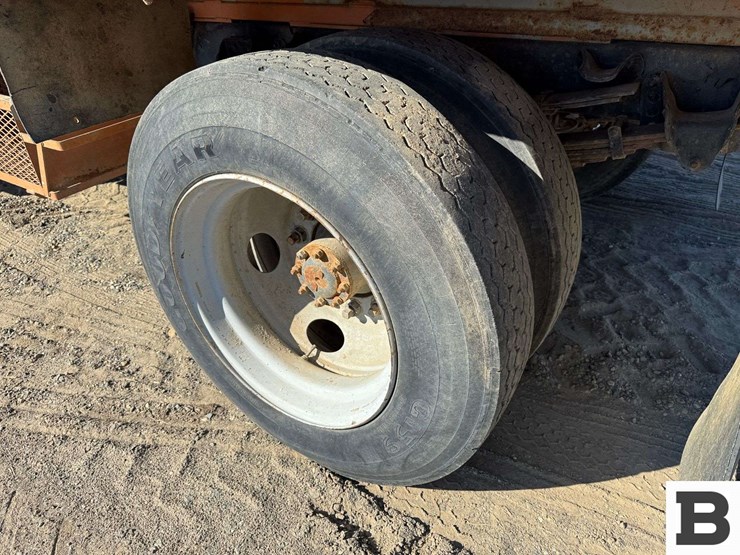 1988-gmc-7000-image-21