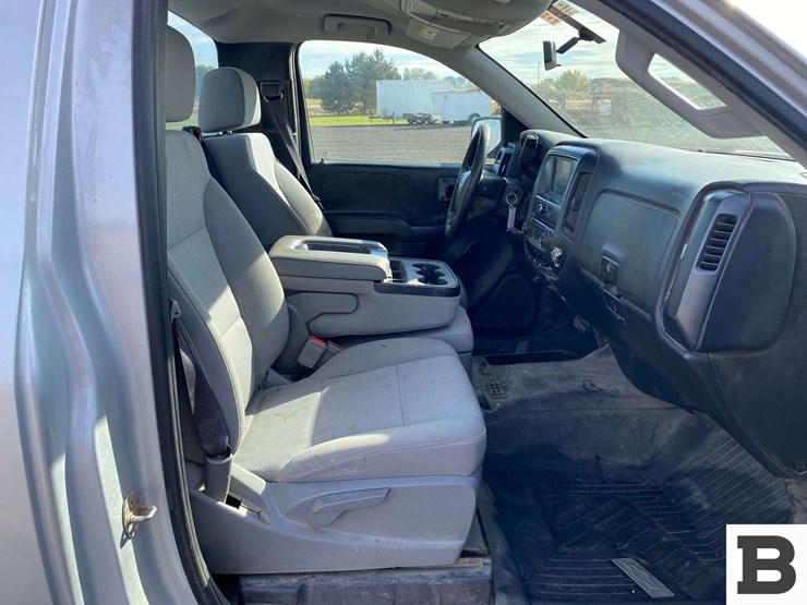 2017-chevrolet-silverado-1500-image-21