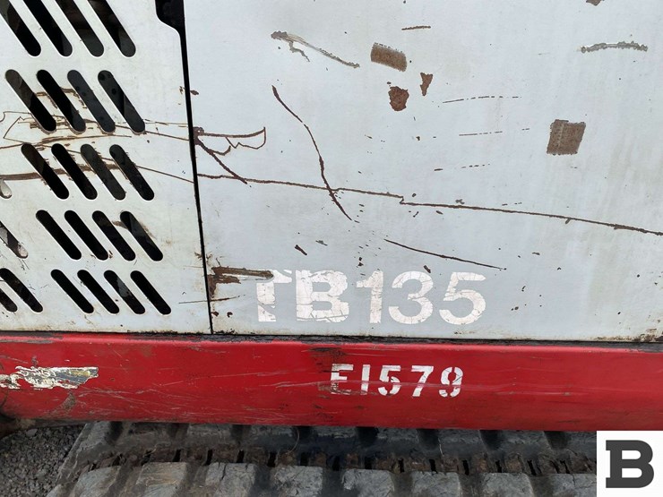 takeuchi-tb135-image-37