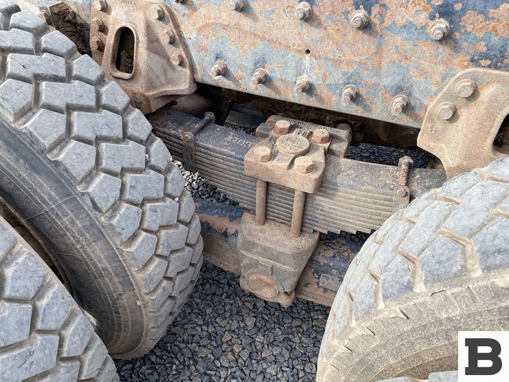 2017-kenworth-t880-image-23