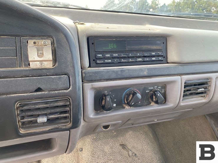 1996-ford-f450-image-39