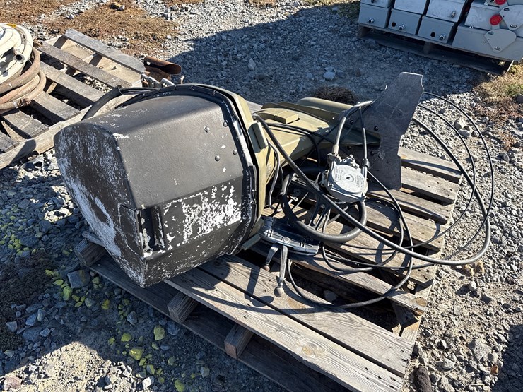 #26195-•-65hp-outboard-motor-image-1