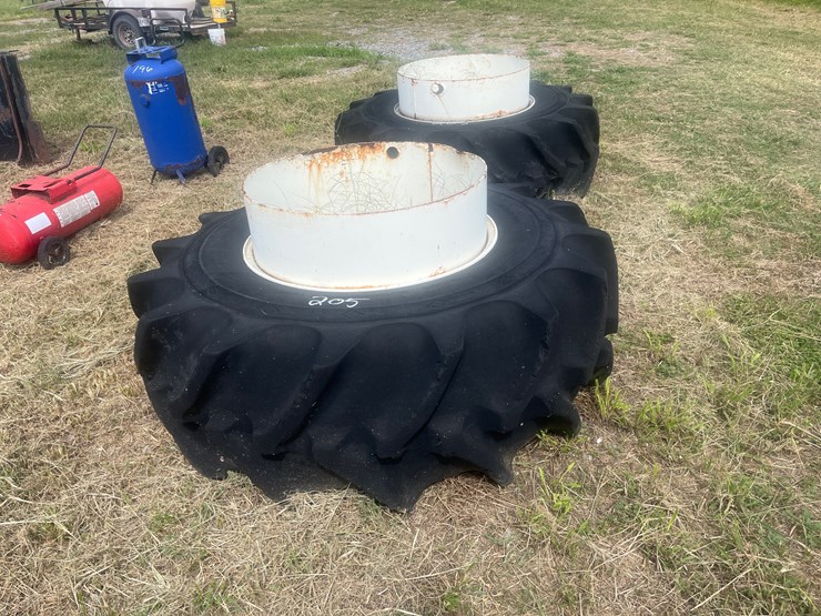 #205-•-lot-of-2-tractor-tires-image-2