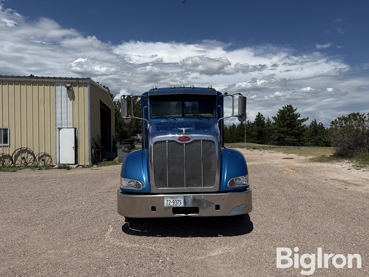 2009-peterbilt-386-image-2