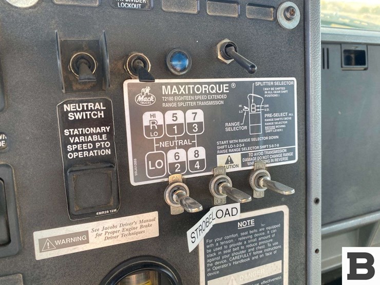 1995-mack-ch613-image-58