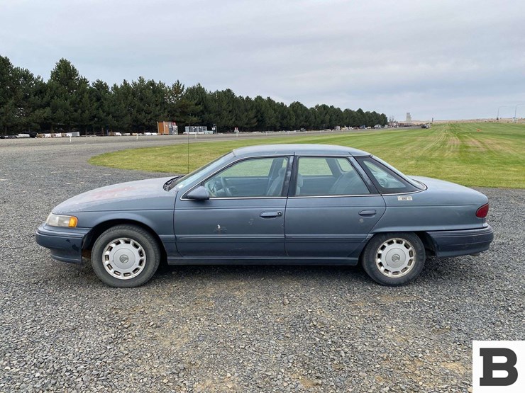1994-mercury-sable-sedan-image-2