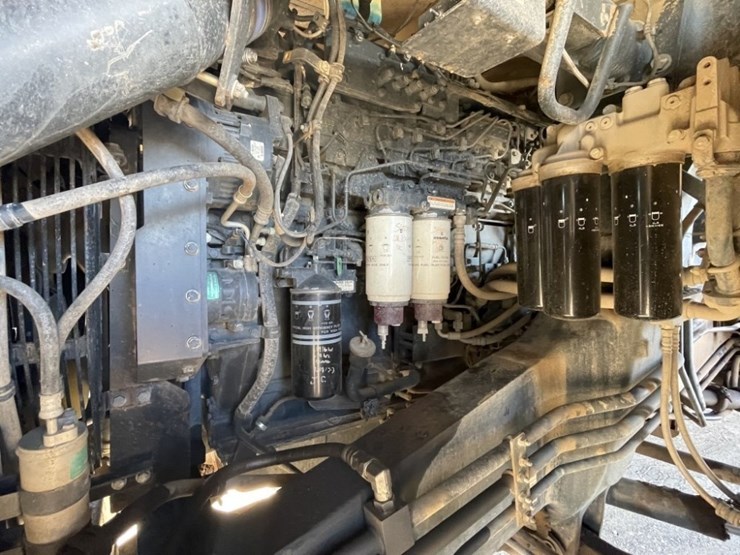 2015-komatsu-hd605-7e0-image-45