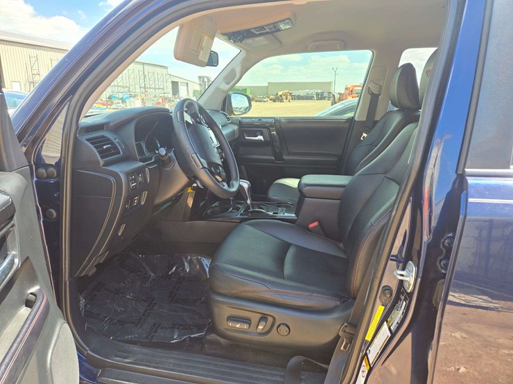 2017-toyota-4-runner-image-9