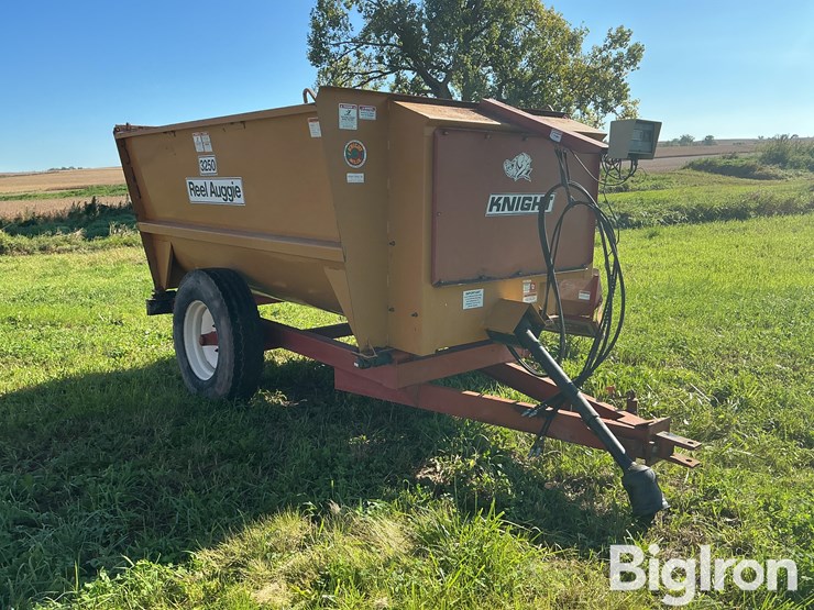 knight-ra3250-reel-auggie-feed-wagon-w/scale-image-3