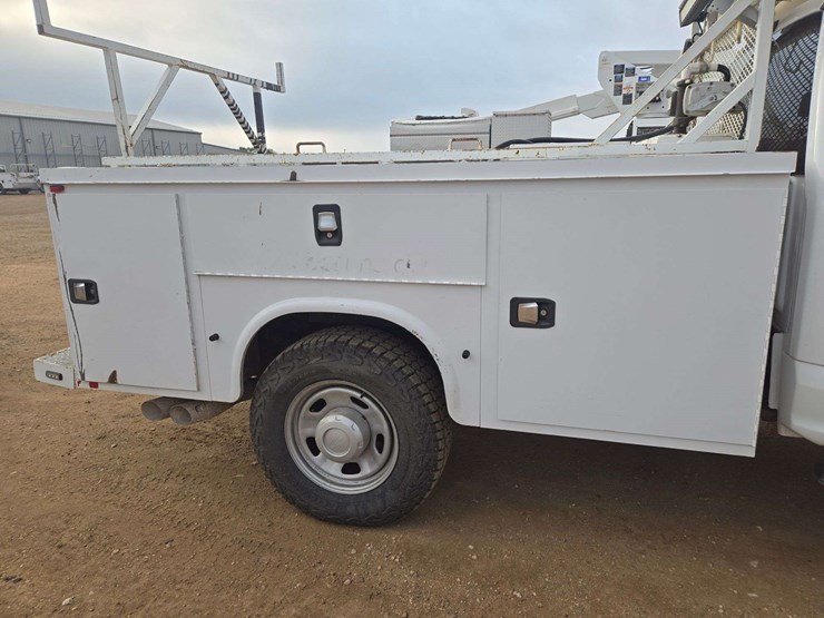 2018-ford-f350-image-10