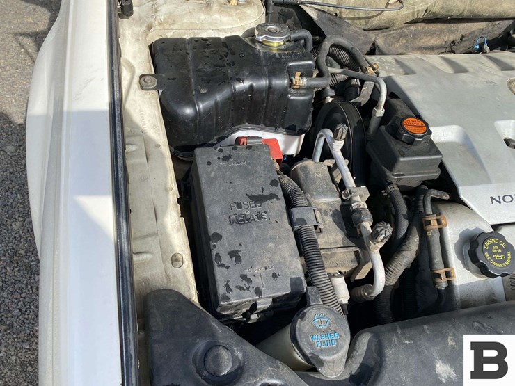 2000-cadillac-deville-sedan-image-32