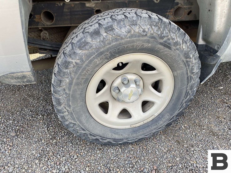 2017-chevrolet-silverado-1500-image-19