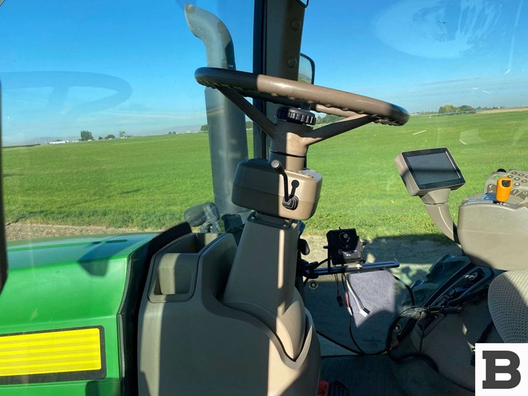 2011-john-deere-8285-tractor-image-59