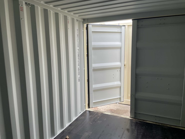 #1385-•-20'-shipping-container-(of)-image-22