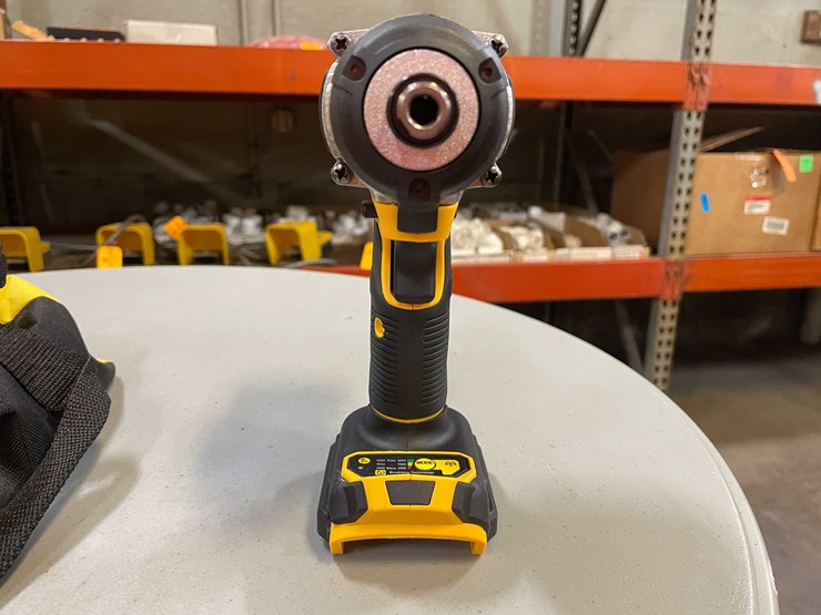 #8544-•-dewalt-compatible-20-volt-cordless-1/2"-impact-and-1/4"-impact-driver-in-carrying-bag-(pr13)-image-10