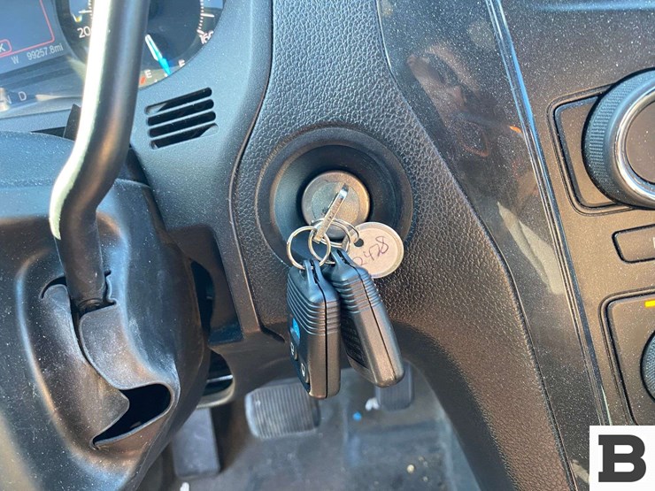 2018-ford-explorer-image-26