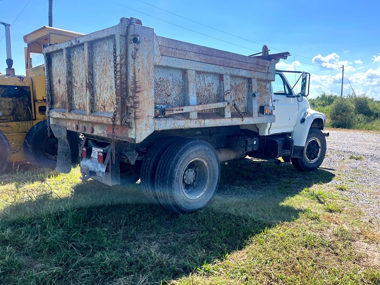 #107-•-1994-ford-33000-dump-truck-image-5