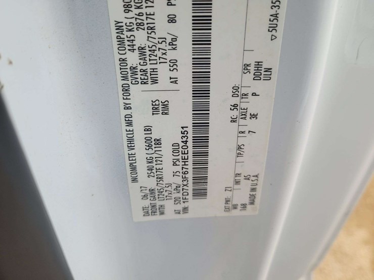 2017-ford-f350-image-19