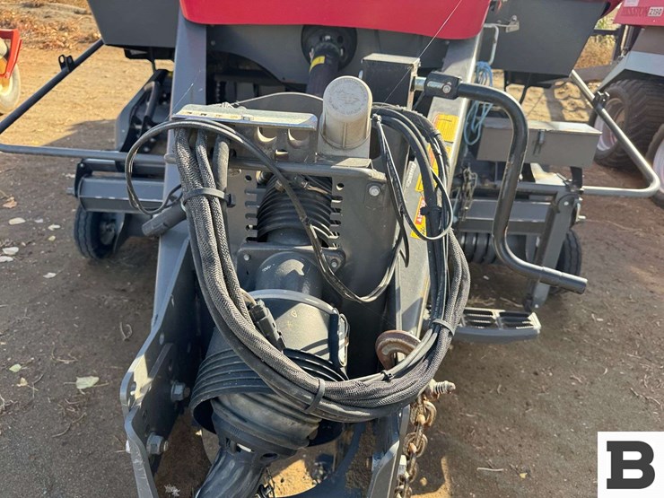 2015-massey-ferguson-2290-image-10