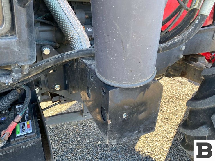 2012-massey-ferguson-5475-image-49