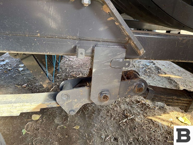 2015-massey-ferguson-2290-image-24